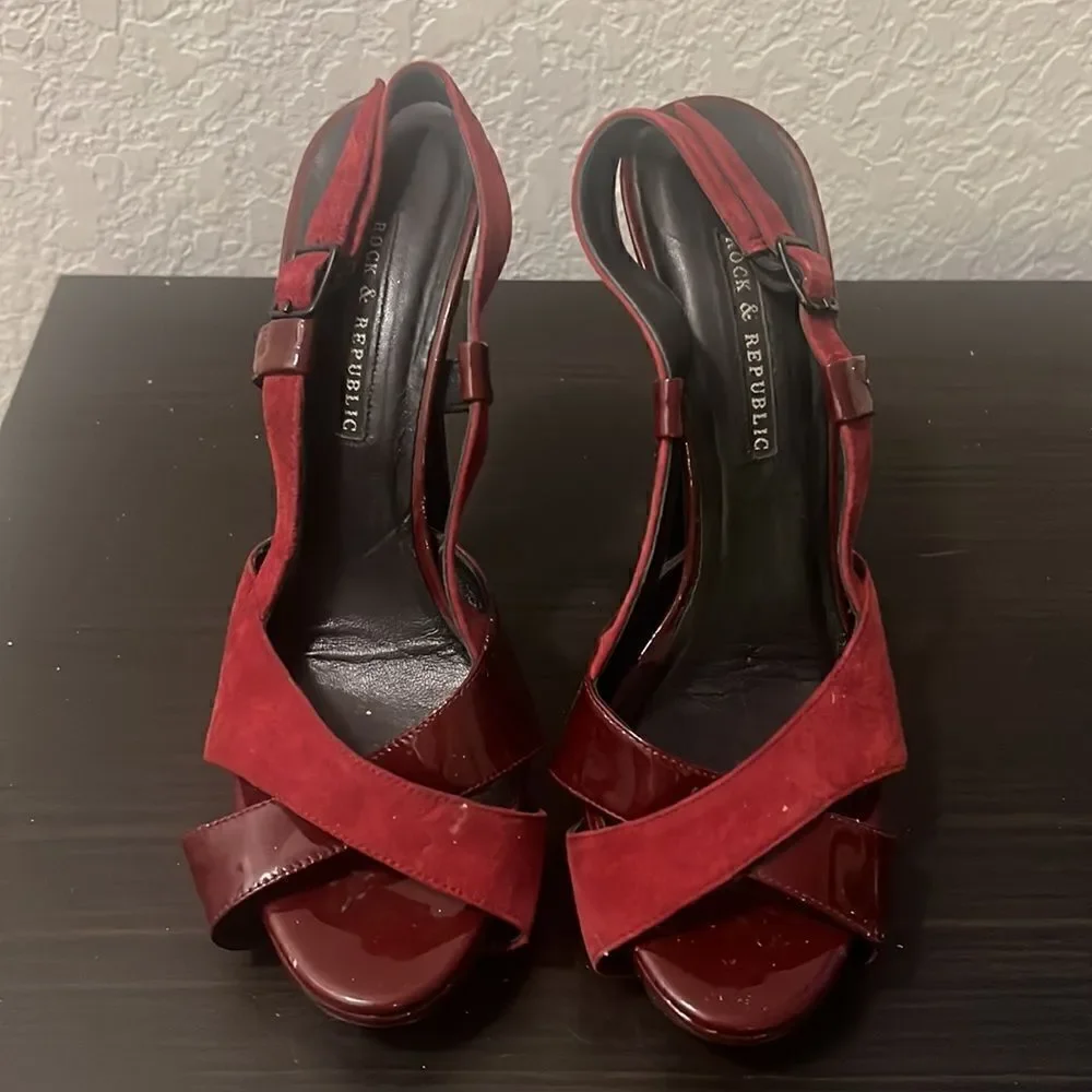 Beautiful Maroon Red Heel - Suede Size 39 - Rock & Republic Heel - LIKE NEW